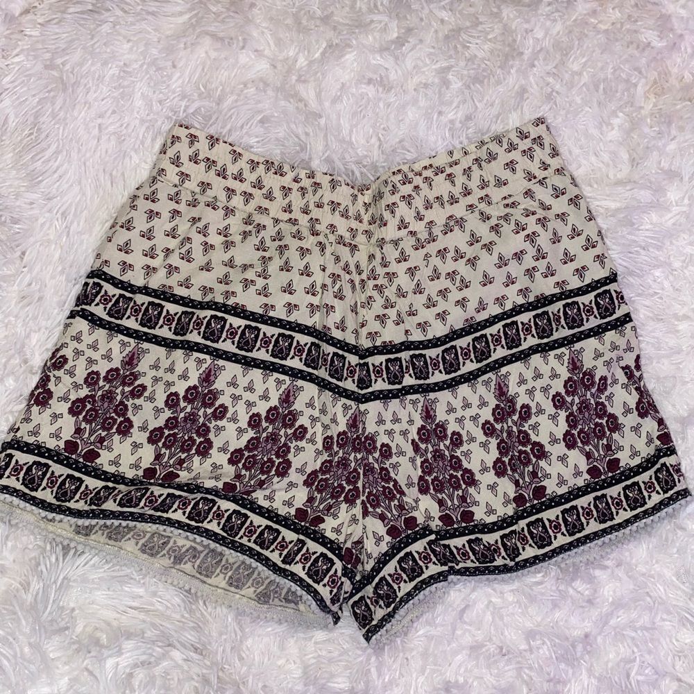 Charlotte Russe Juniors Medium Boho Flowy Shorts